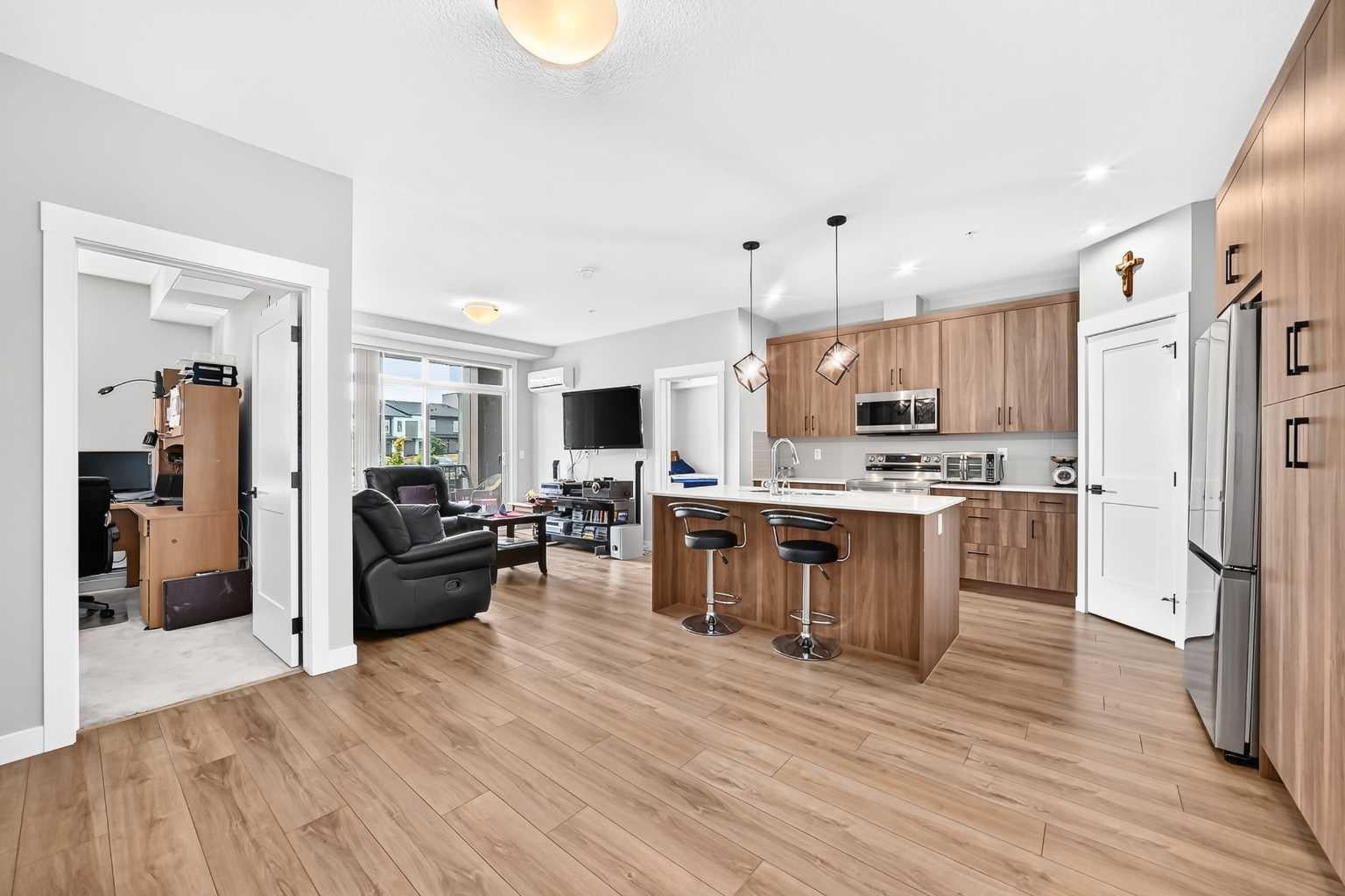 200 Seton Circle SE 6106