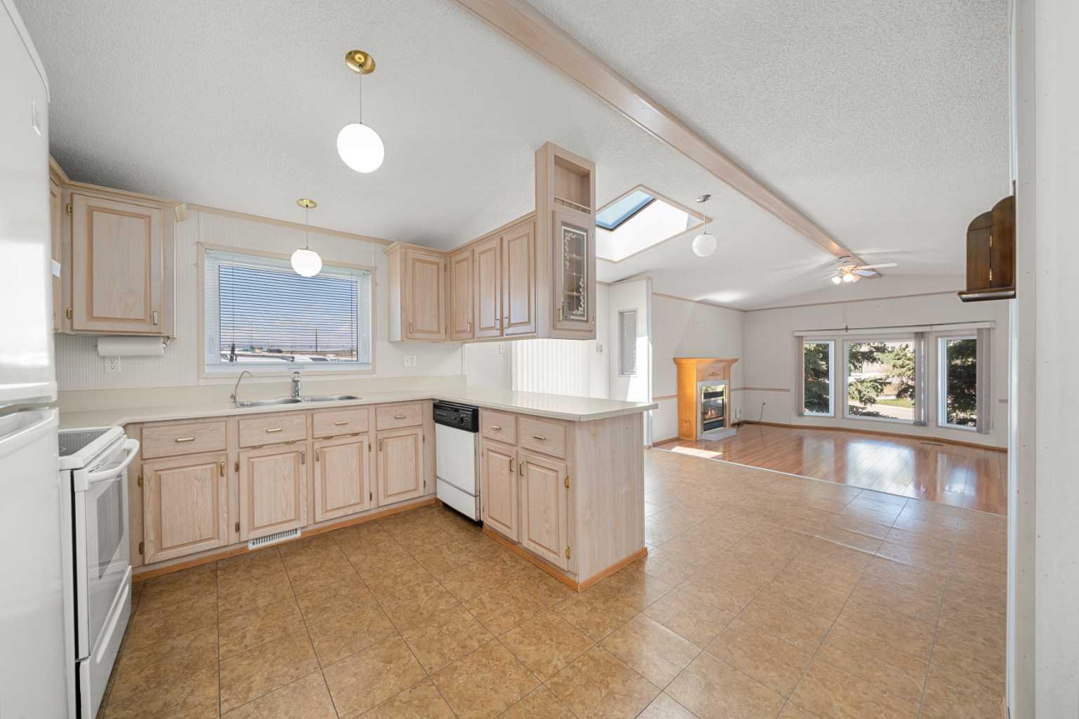 99 Arbour Lake Road NW 299