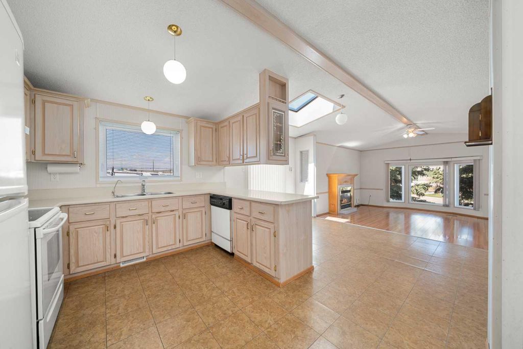 Photo of 99 Arbour Lake Road NW #299, Calgary, AB T3G 4E4 (MLS # A2305569)