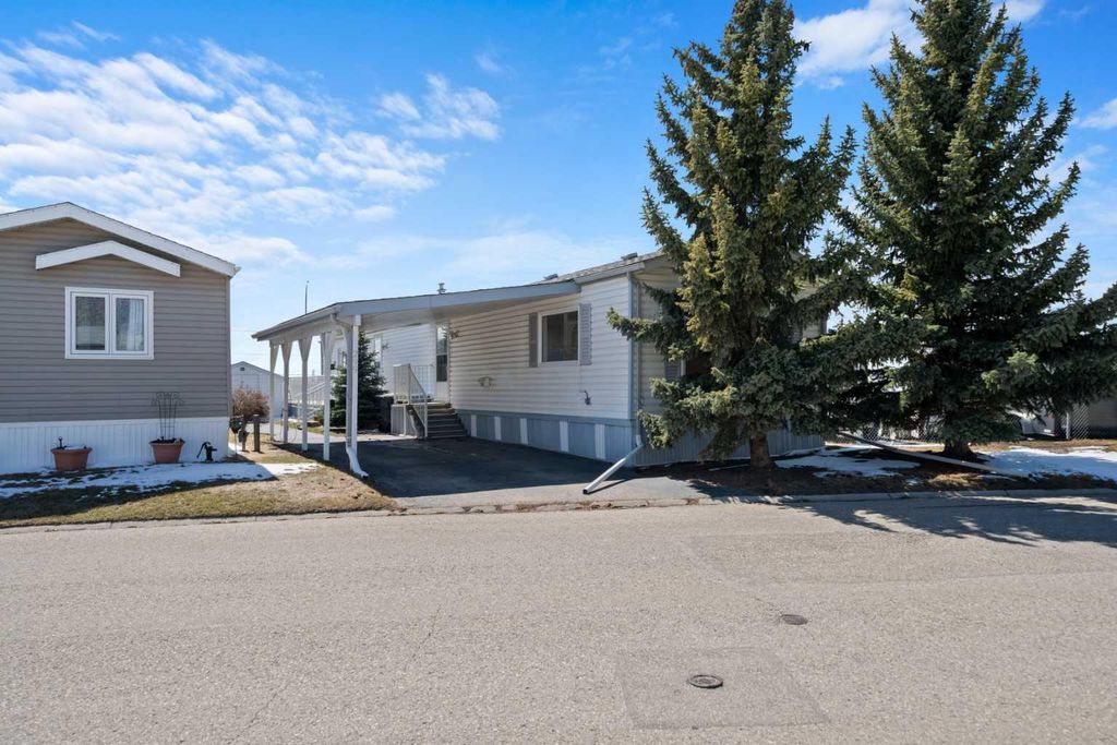 Photo of 99 Arbour Lake Road NW #299, Calgary, AB T3G 4E4 (MLS # A2305569)