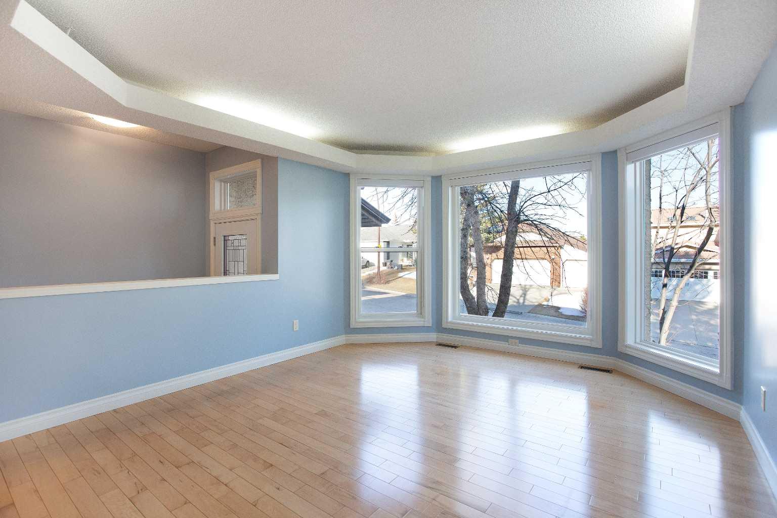 31 Signal Hill Way SW