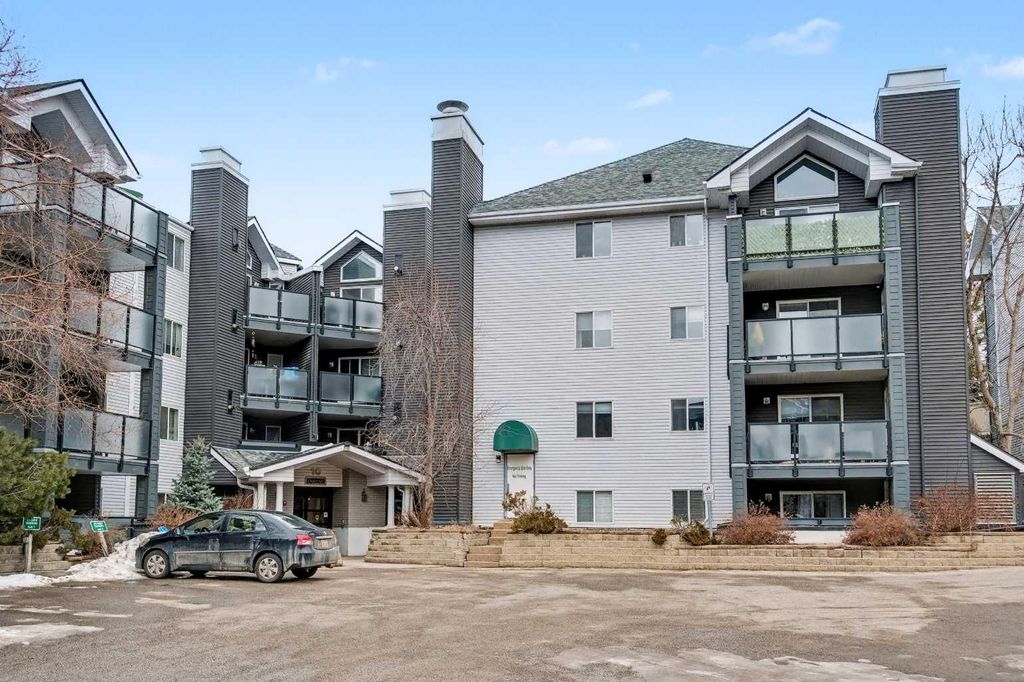 Photo of 10 SIERRA MORENA Mews SW #120, Calgary, AB T3H 3K5 (MLS # A2290585)