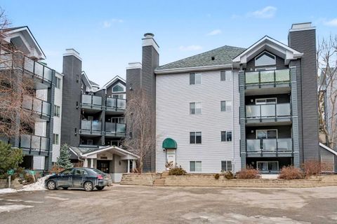 10 SIERRA MORENA Mews SW 120 Calgary AB T3H 3K5