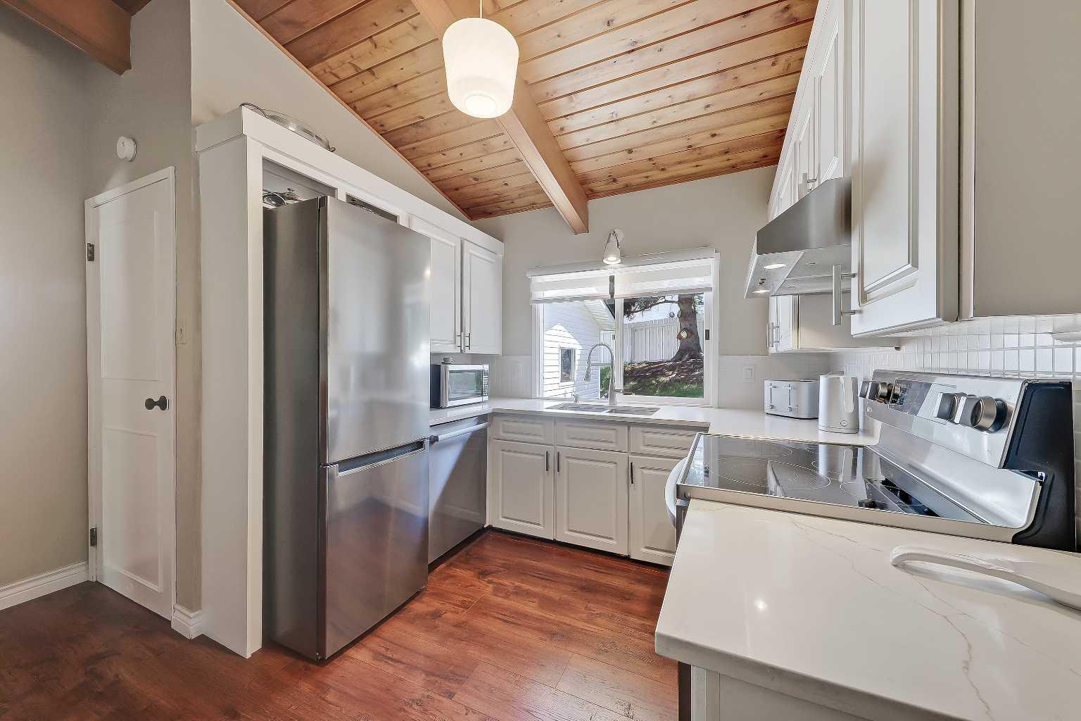 185 Springwood Drive SW