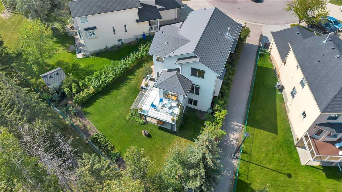 185 Douglas Glen Heath SE
