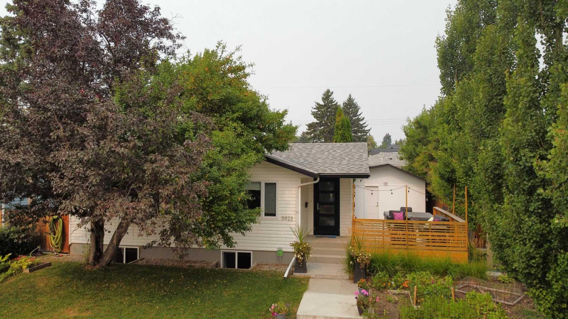 5923 Londonderry Crescent SW