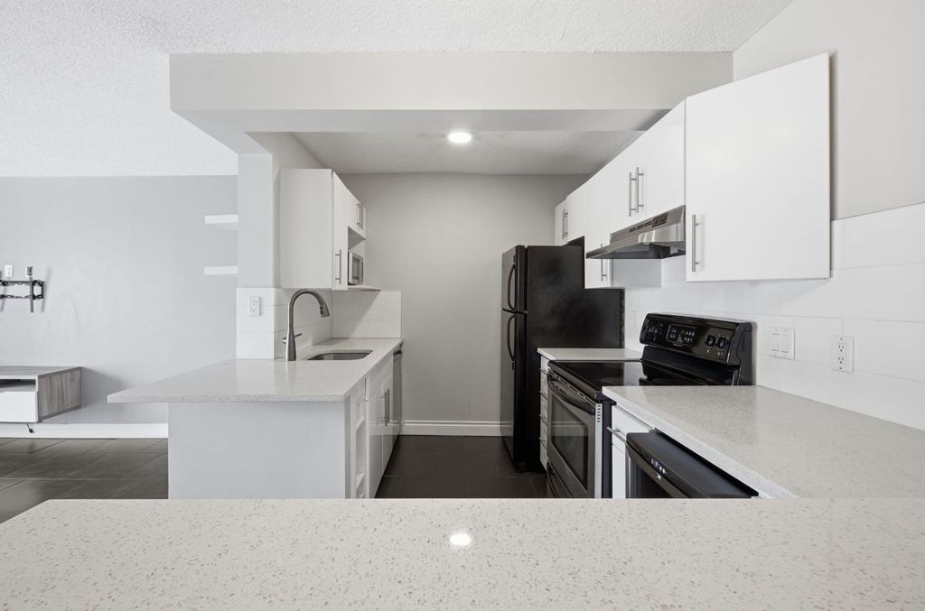 Photo of 1330 15 Avenue SW #505, Calgary, AB T3C 3V3 (MLS # A2288116)