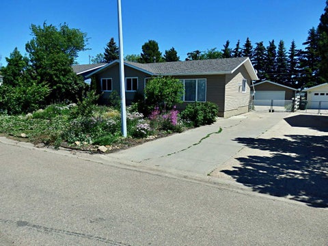Photo of 4812 Airport Drive, Vermilion, AB T9X 1P2 (MLS # A2302183)