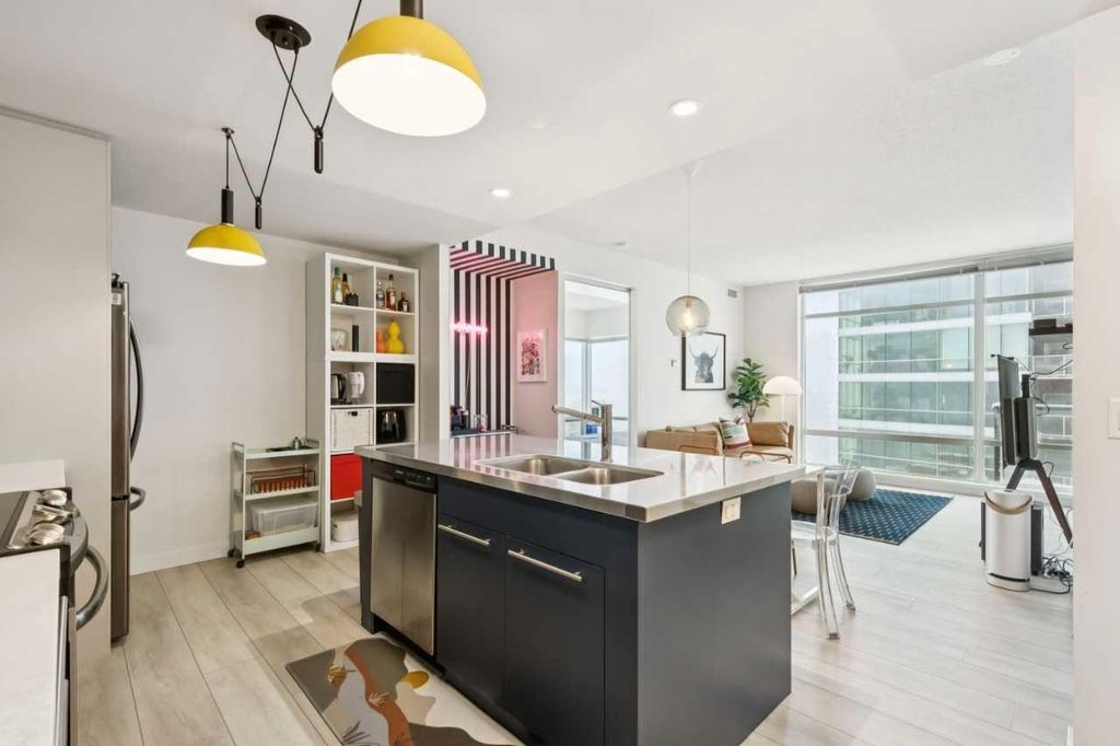 Photo of 215 13 Avenue SW #1401, Calgary, AB T2R 0V6 (MLS # A2299345)