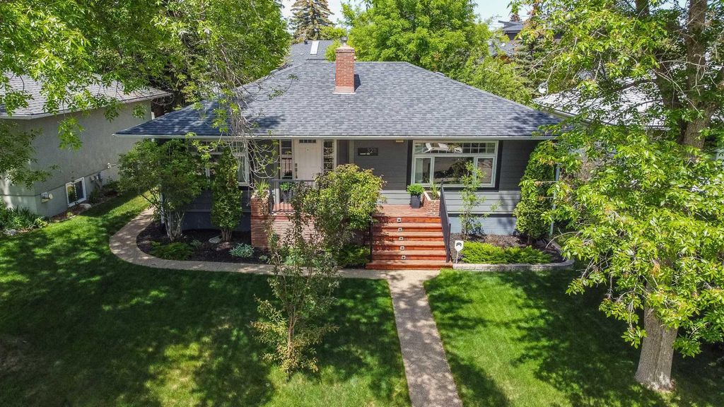 Photo of 3211 Kilkenny Road SW #Upper Level, Calgary, AB T3E 4R5 (MLS # A2292361)