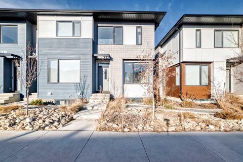 70 Homestead Boulevard NE Calgary AB T3J 2H1