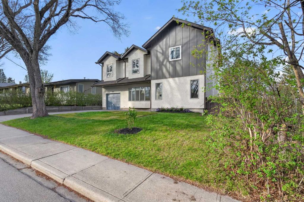 Photo of 416 Thornhill Place NW, Calgary, AB T2K 2S5 (MLS # A2311932)