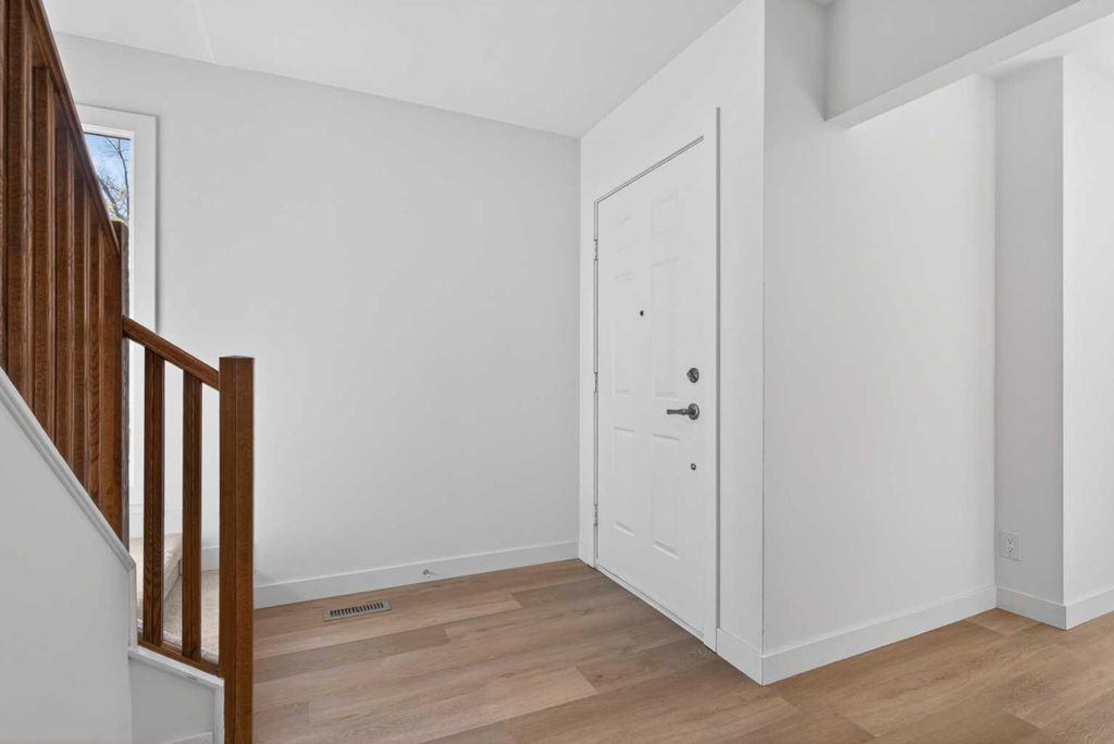 Photo of 416 Thornhill Place NW, Calgary, AB T2K 2S5 (MLS # A2311932)