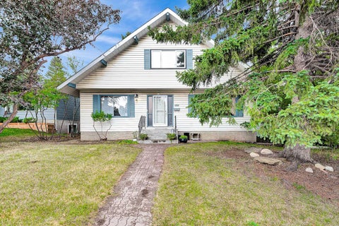 Photo of 5820 Dalmead Crescent NW, Calgary, AB T3A 1E6 (MLS # A2334377)