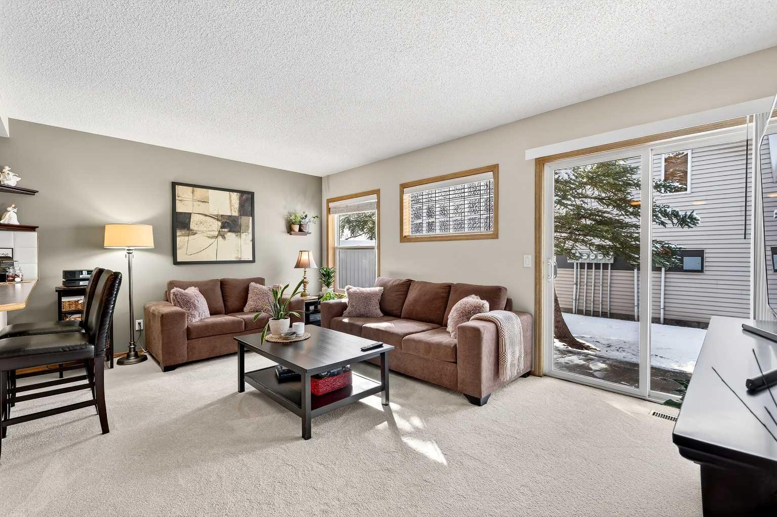 245 Millview Green SW