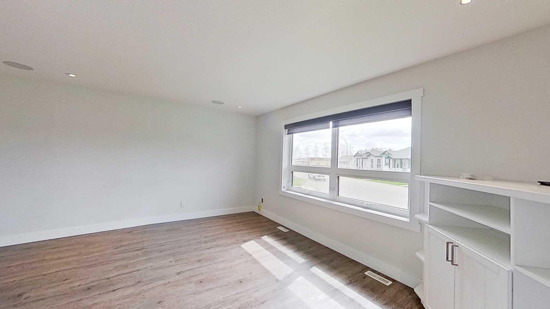 29 Sunrise Close SE