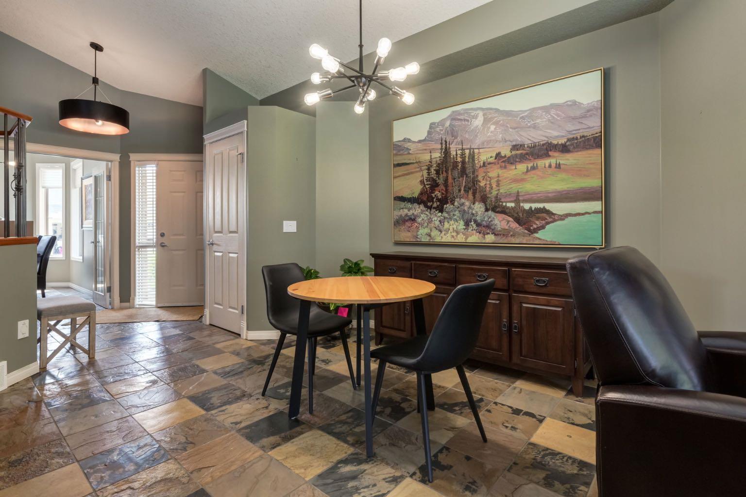 218 Springbank Villas SW