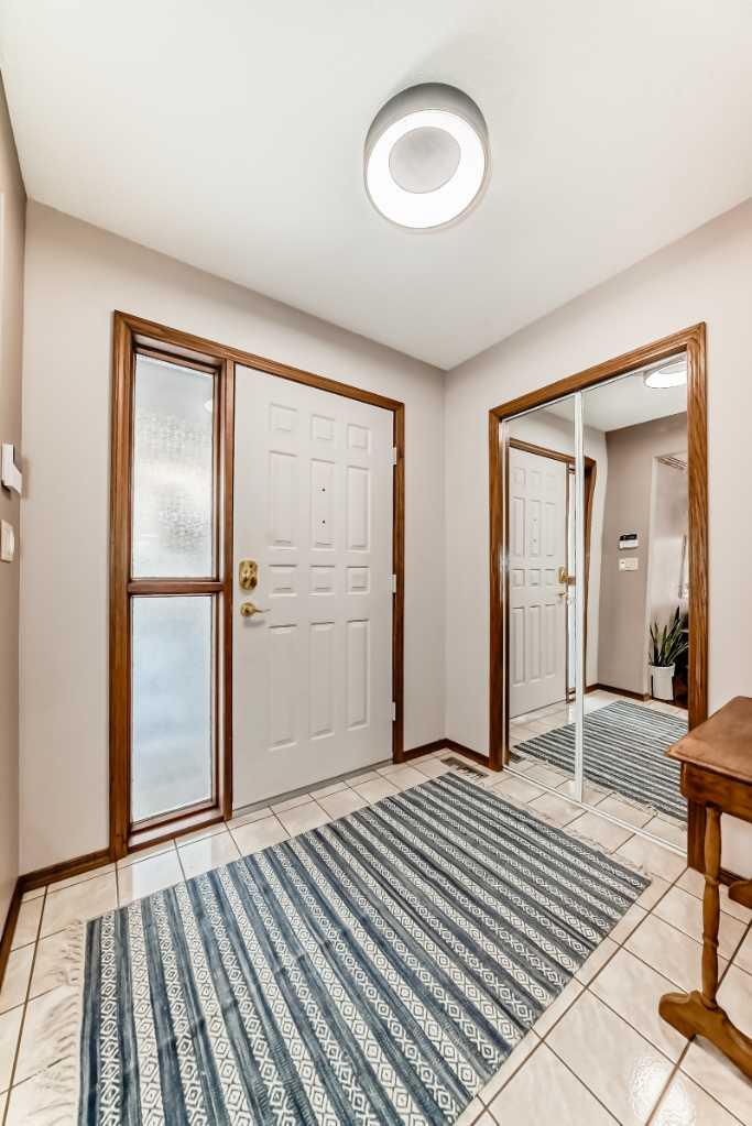 128 Dickenson Crescent