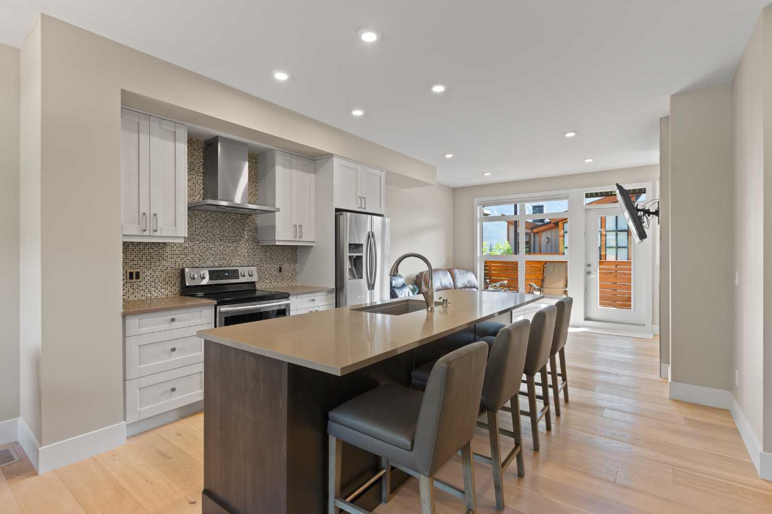 407 Riva Place