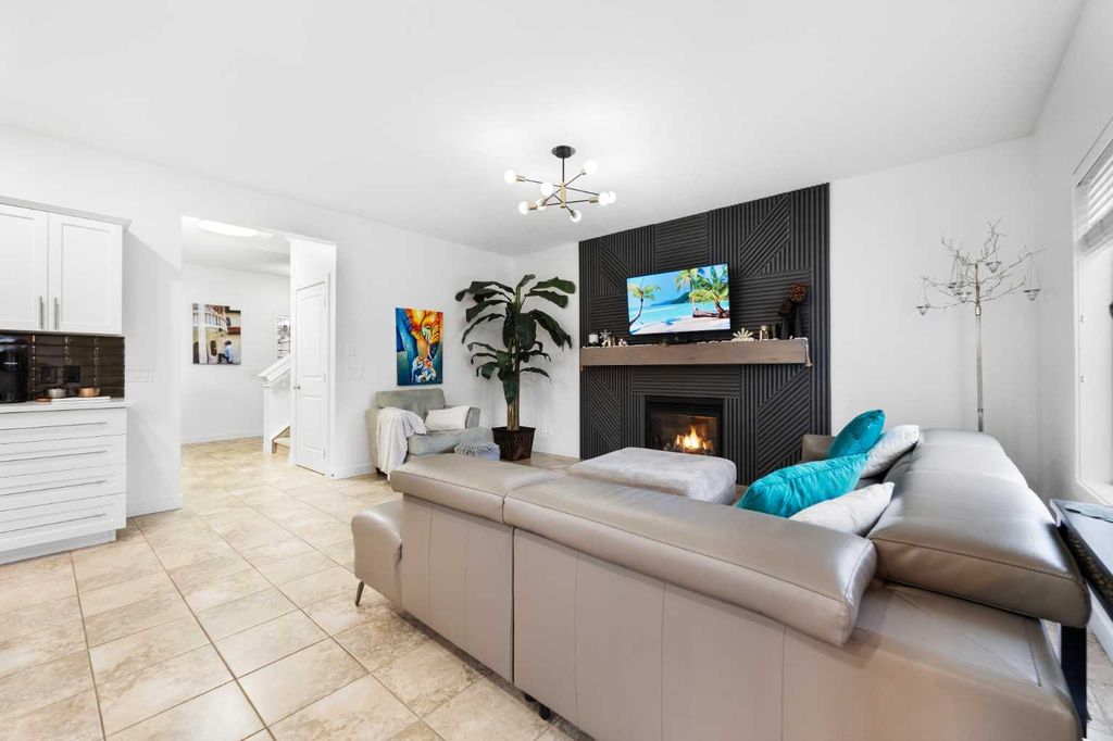 Photo of 46 Autumn Circle SE, Calgary, AB T3M 0J6 (MLS # A2284514)