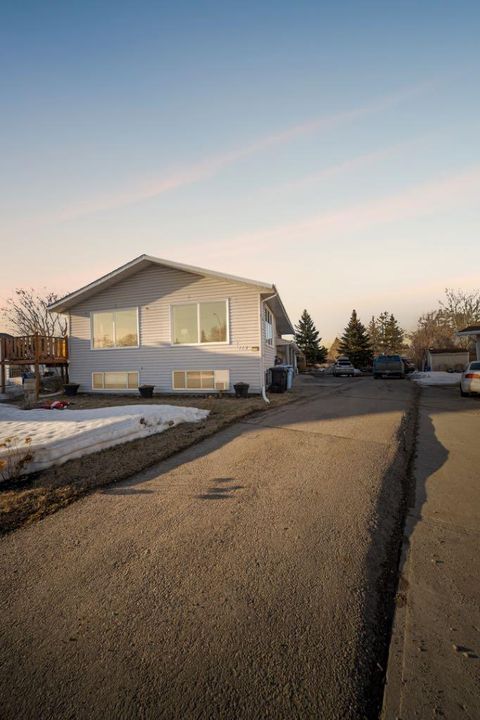 Photo of 115 Christina Court, Fort McMurray, AB T9K 1H3 (MLS # A2304287)