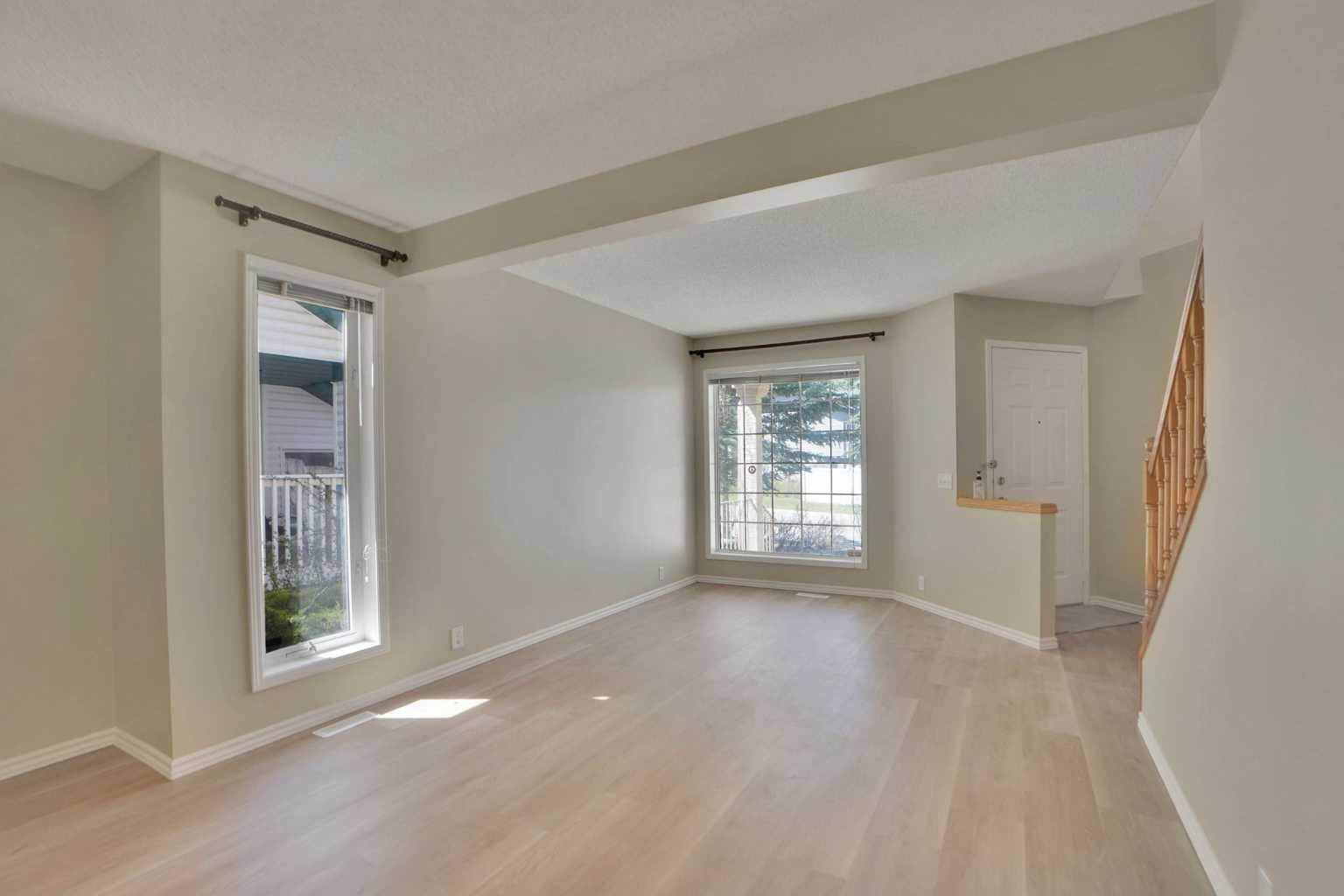 6 Somerset Close SW