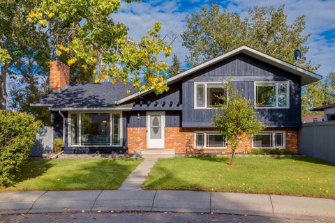 Photo of 27 Midlake Place SE, Calgary, AB T2X 1J2 (MLS # A2344555)