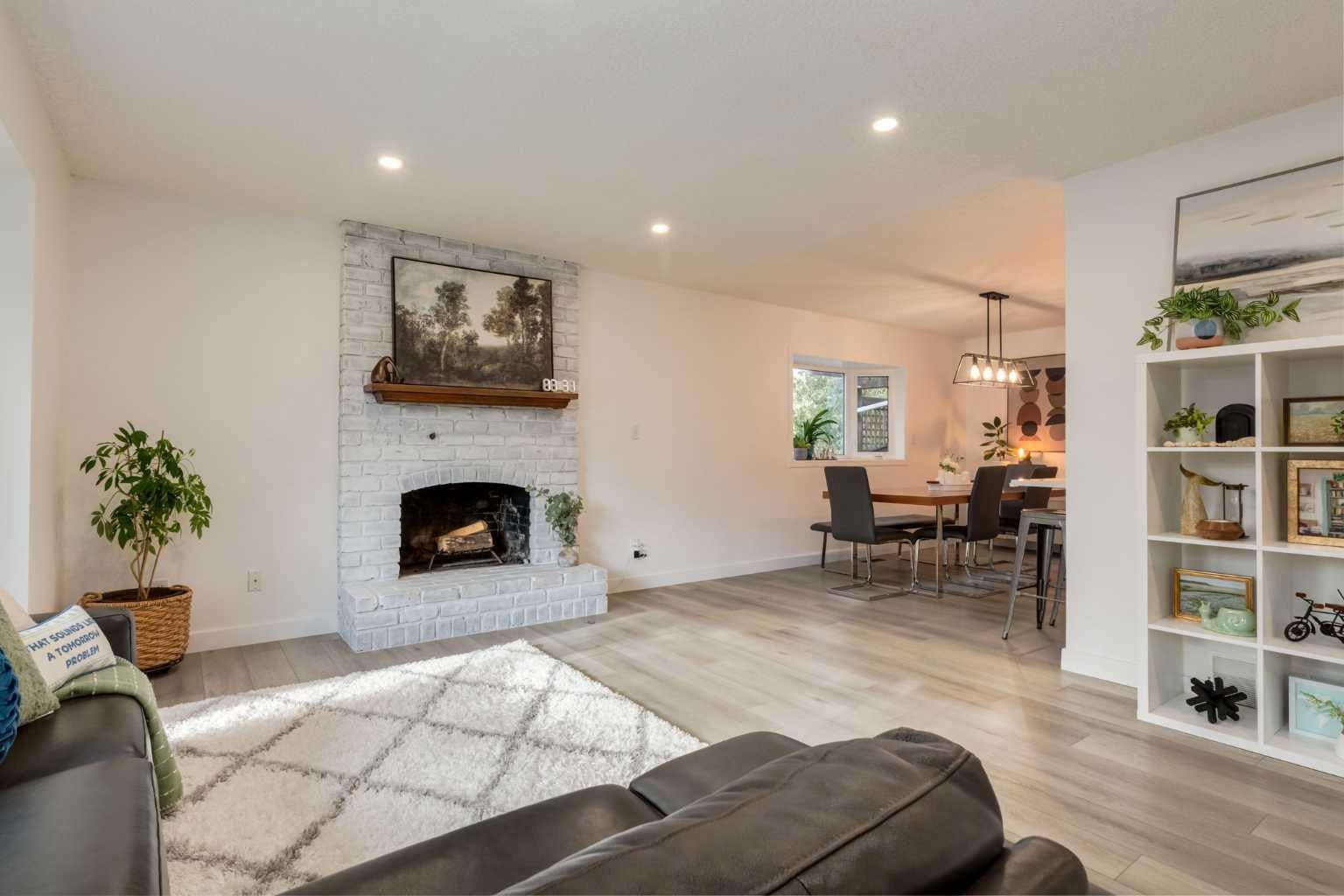 27 Midlake Place SE