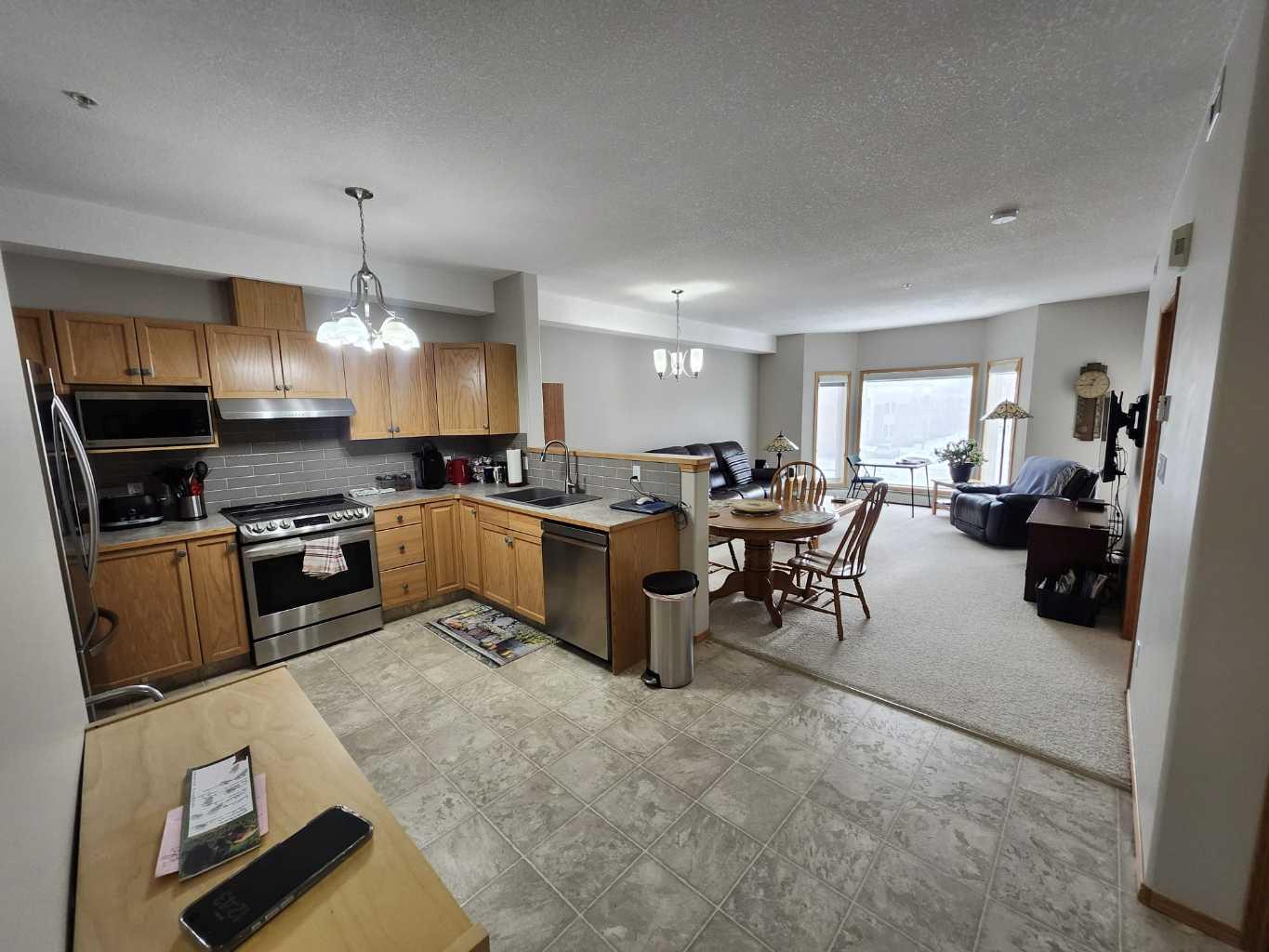 2020 32 Street S 225