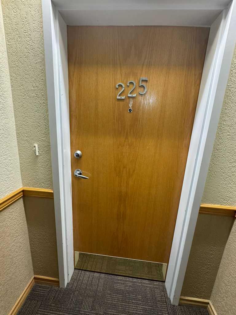 2020 32 Street S 225