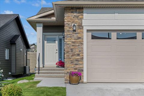 99 Sierra Morena Manor SW Calgary AB T3H 1S9