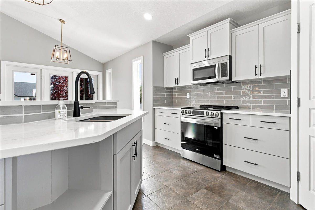 10465 Royal Oaks Drive