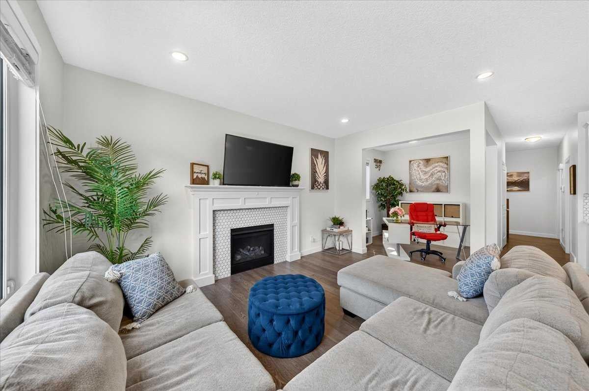 135 Bayview Circle SW