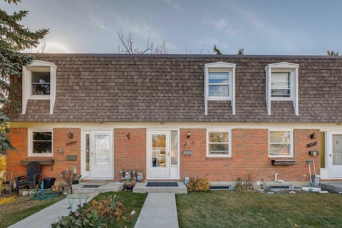 Photo of 330 Canterbury Drive SW #34, Calgary, AB T2W 1H6 (MLS # A2354087)