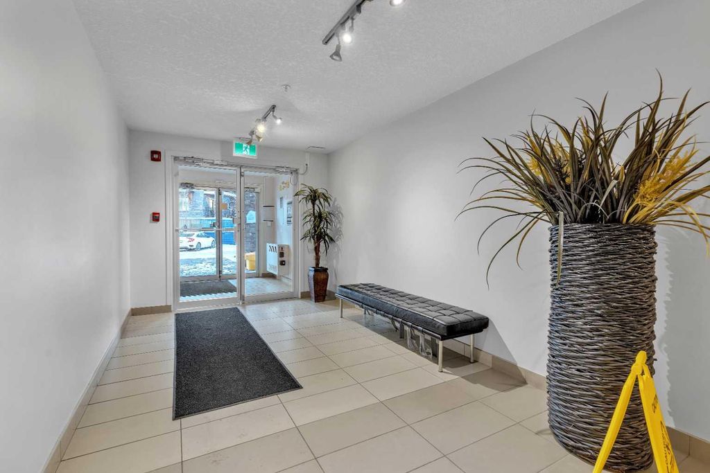 Photo of 175 Panatella Hill NW #1202, Calgary, AB T3K 0V9 (MLS # A2279506)