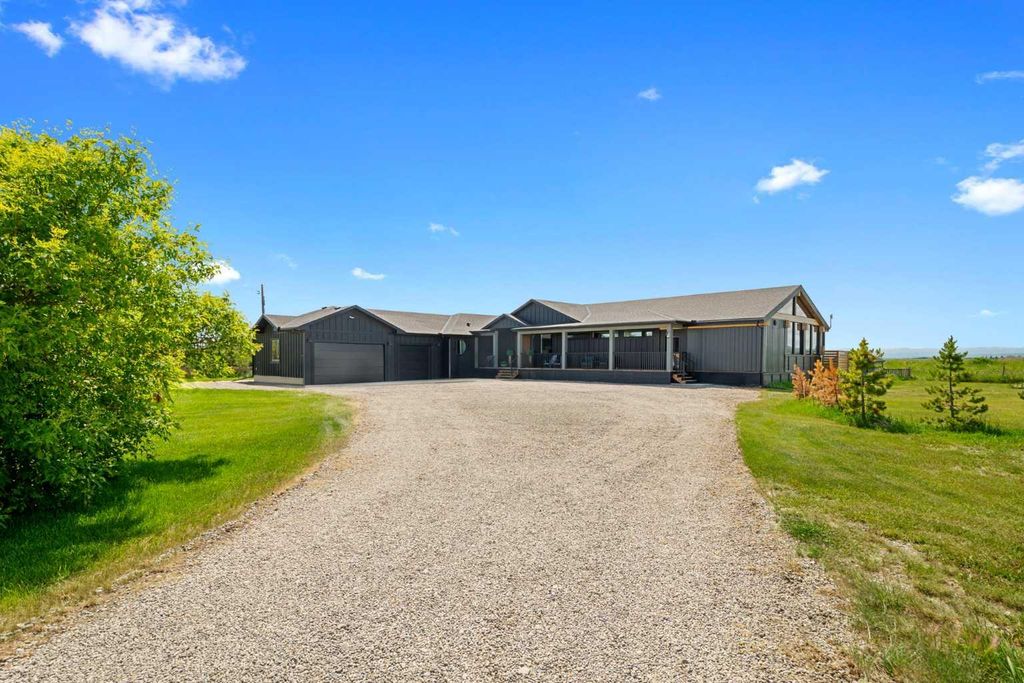 Photo of 530155 88 Street E, Rural Foothills County, AB T1S 3Y2 (MLS # A2323884)