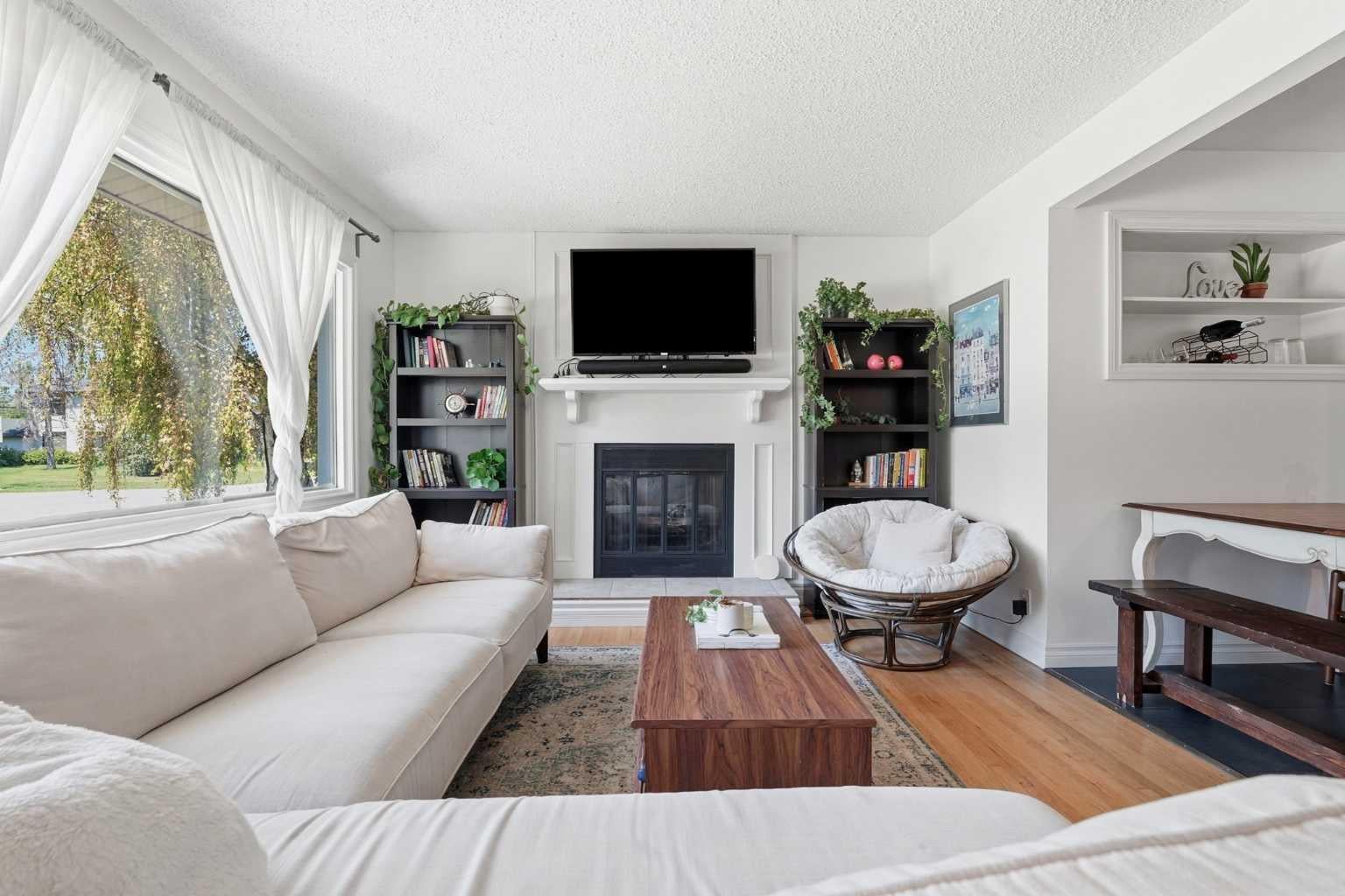 96 Waterloo Drive SW