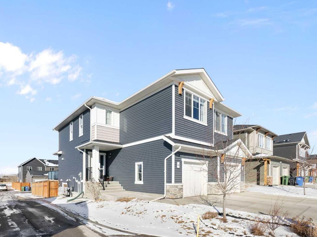 Photo of 46 Emberside Place, Cochrane, AB T4C 2L8 (MLS # A2292717)