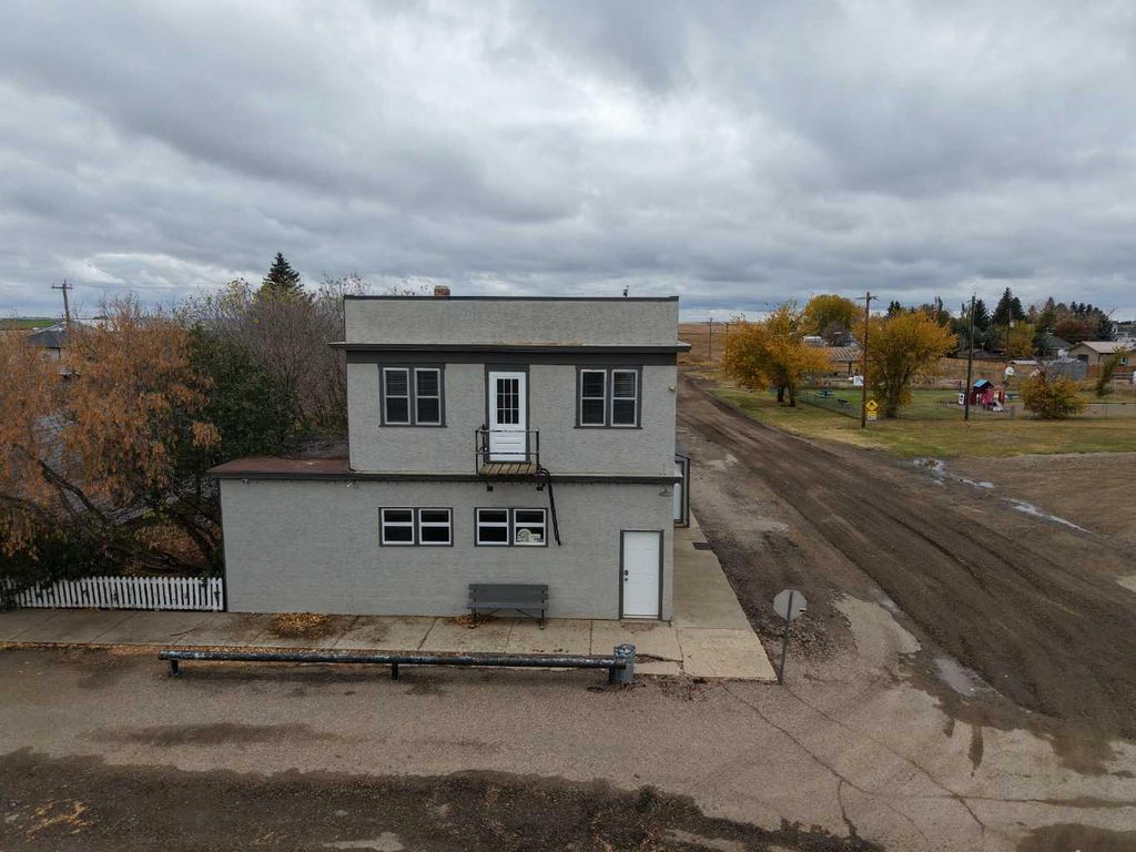 Photo of 218 Main Street, Burdett, AB T0K 0J0 (MLS # A2264192)