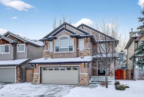 92 Panamount Green NW Calgary AB T3K 5R7