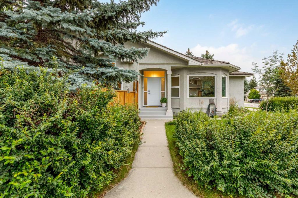 Photo of 1414 Shawnee Drive, Calgary, AB T2Y 2V1 (MLS # A2284108)
