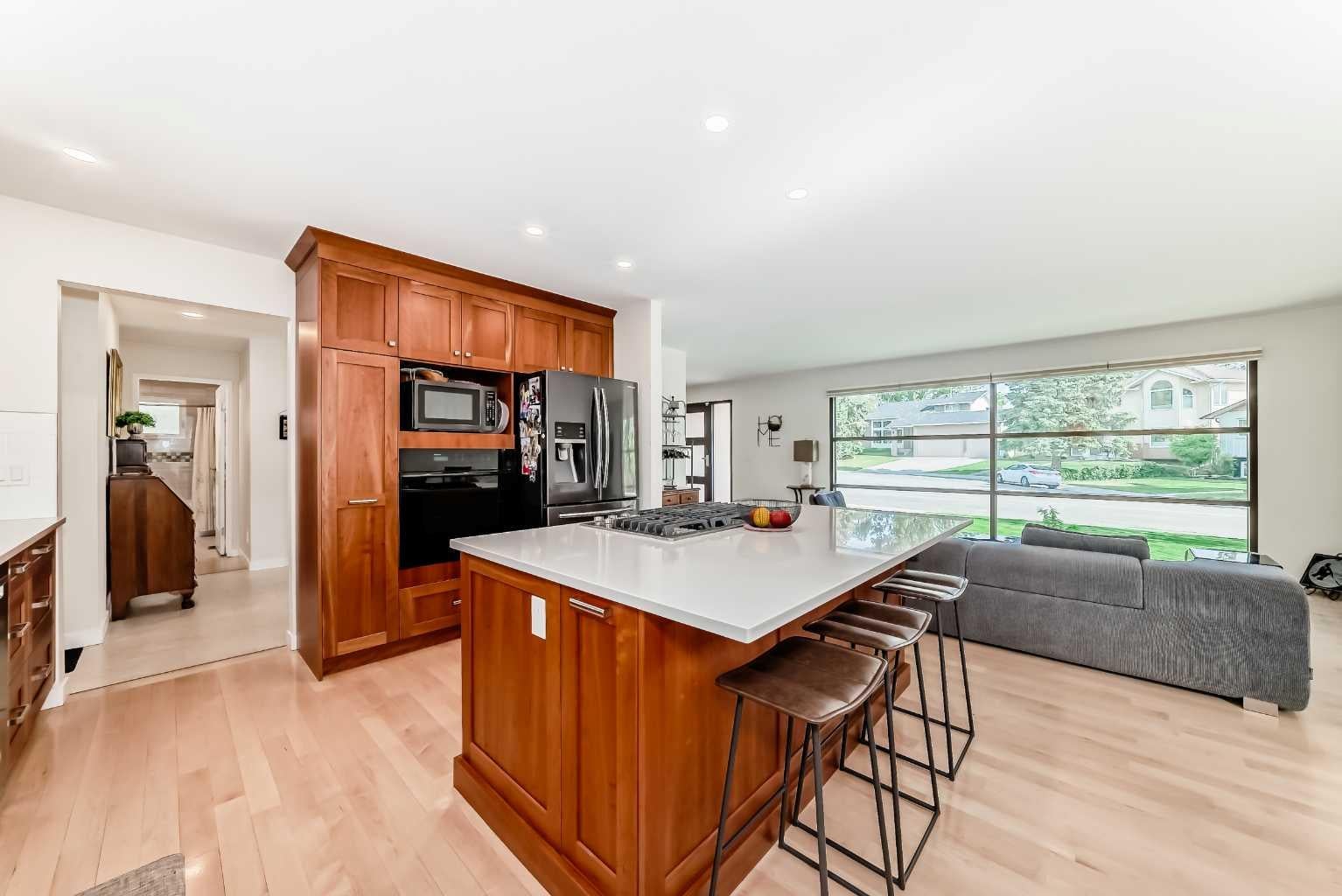 36 Norseman Place NW