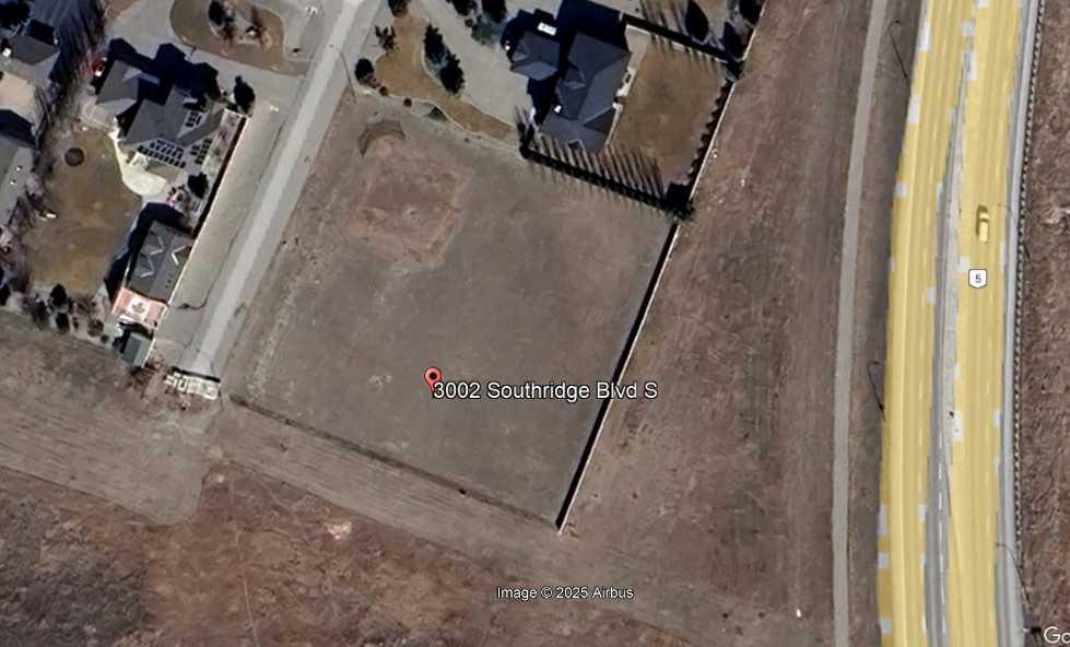 3002 Southridge Boulevard S