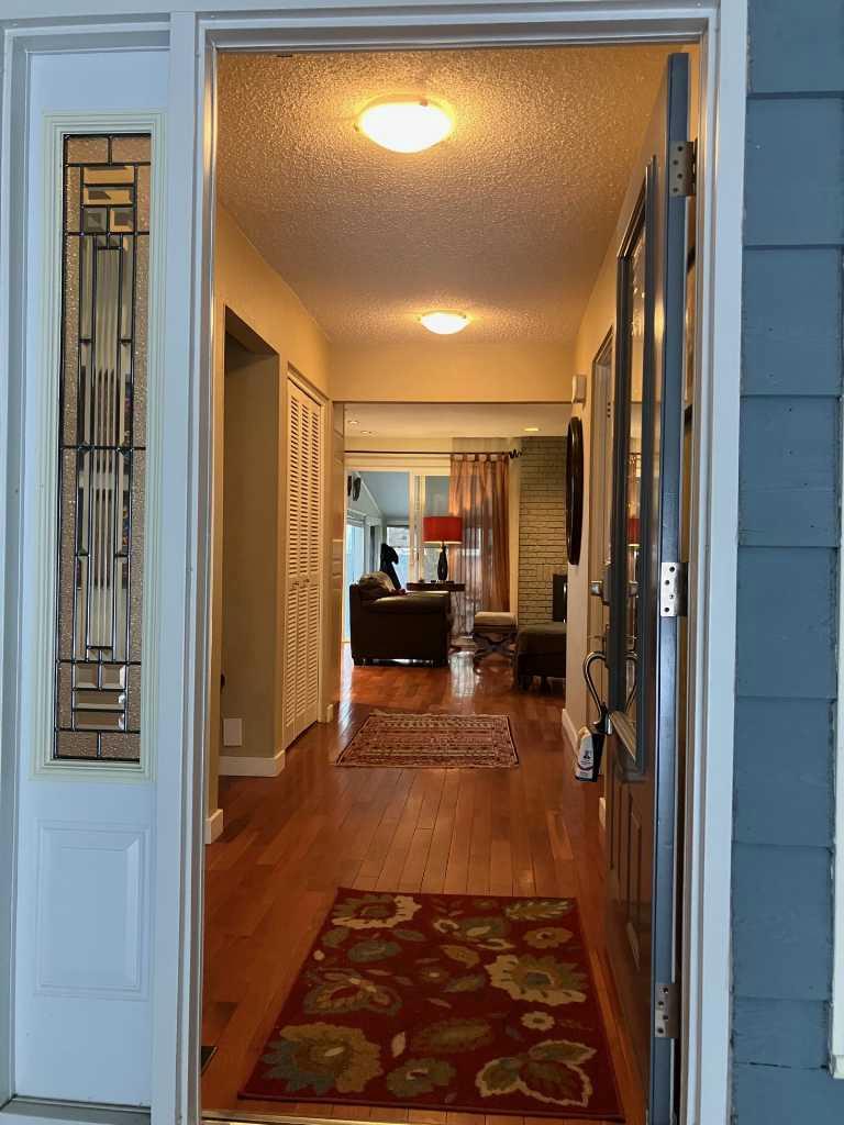 219 Lake Wood Place SE