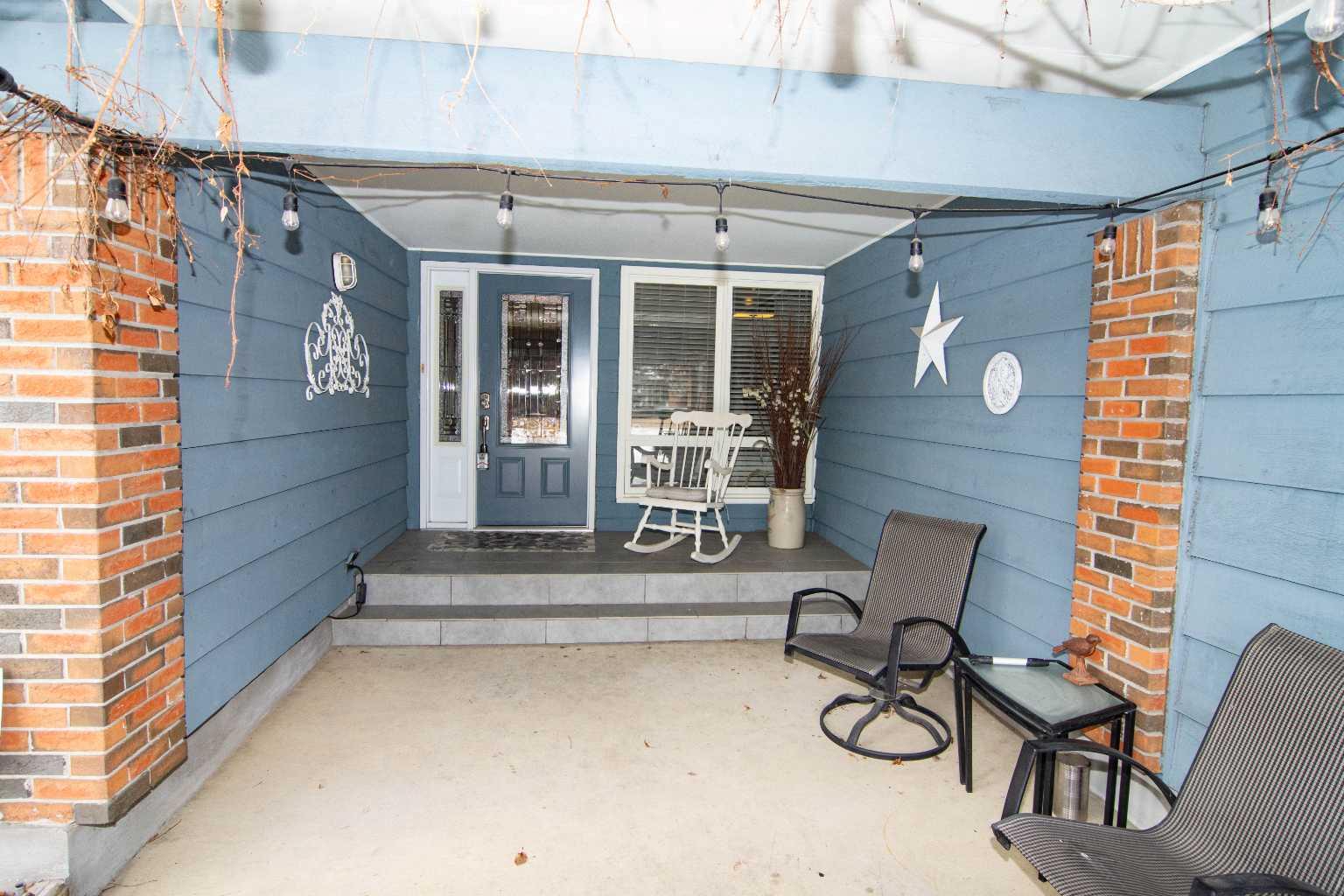 219 Lake Wood Place SE