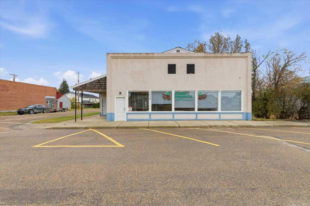 Photo of 4839 Hankin Street, Thorsby, AB T0C 2P0 (MLS # A2351724)