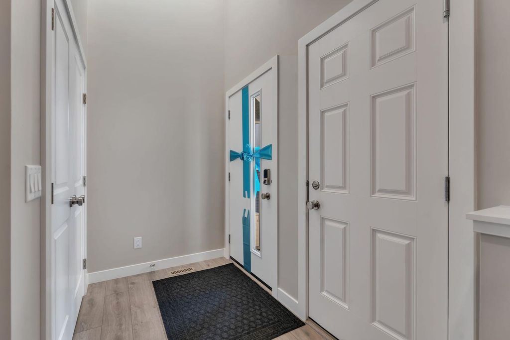Photo of 24 Corner Glen Green NE, Calgary, AB T3N 2P5 (MLS # A2287653)