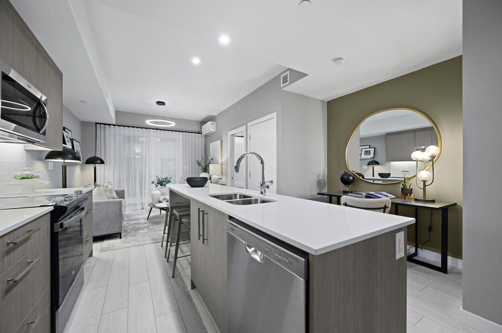 Photo of 310 15 Avenue SW #221, Calgary, AB T2R 1S9 (MLS # A2332097)