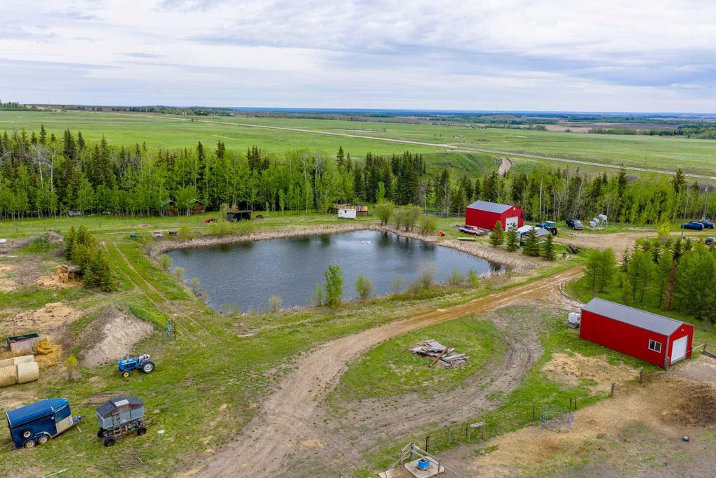 Photo of 80102 HWY 725, Rural Saddle Hills County, AB T0H 0H0 (MLS # A2324973)