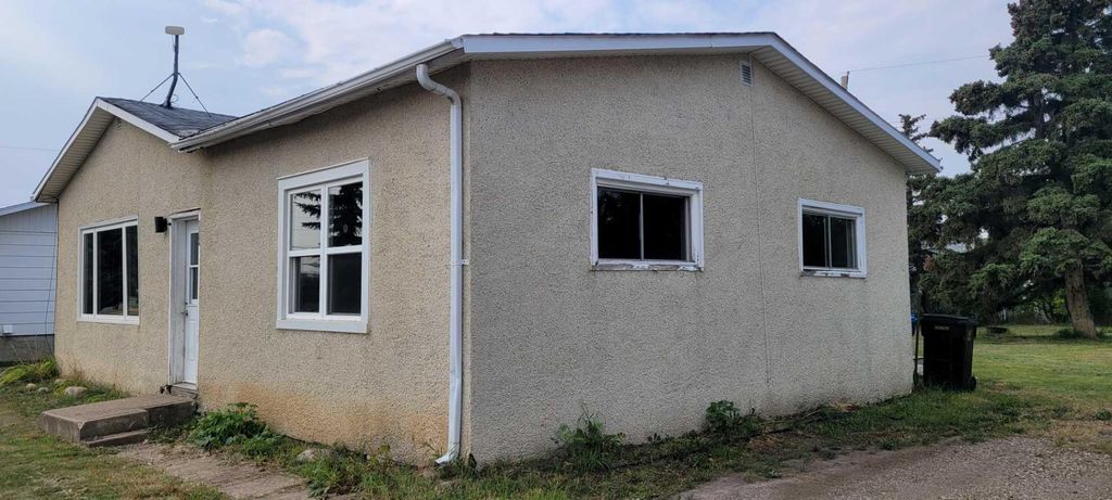 Photo of 10304 114 Street, Fairview, AB T0H 1L0 (MLS # A2310871)